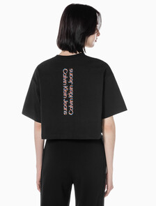 Buy 여성 그래픽 크롭 반팔 티셔츠 in color CK BLACK