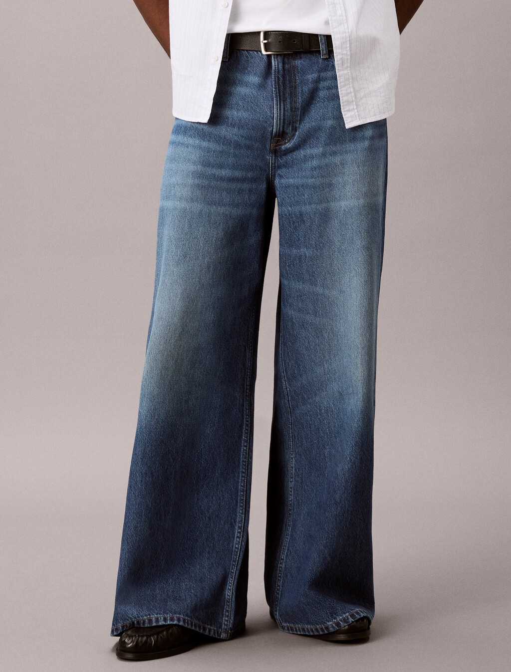 Buy 익스트림 배기핏 진 in color Mid Blue