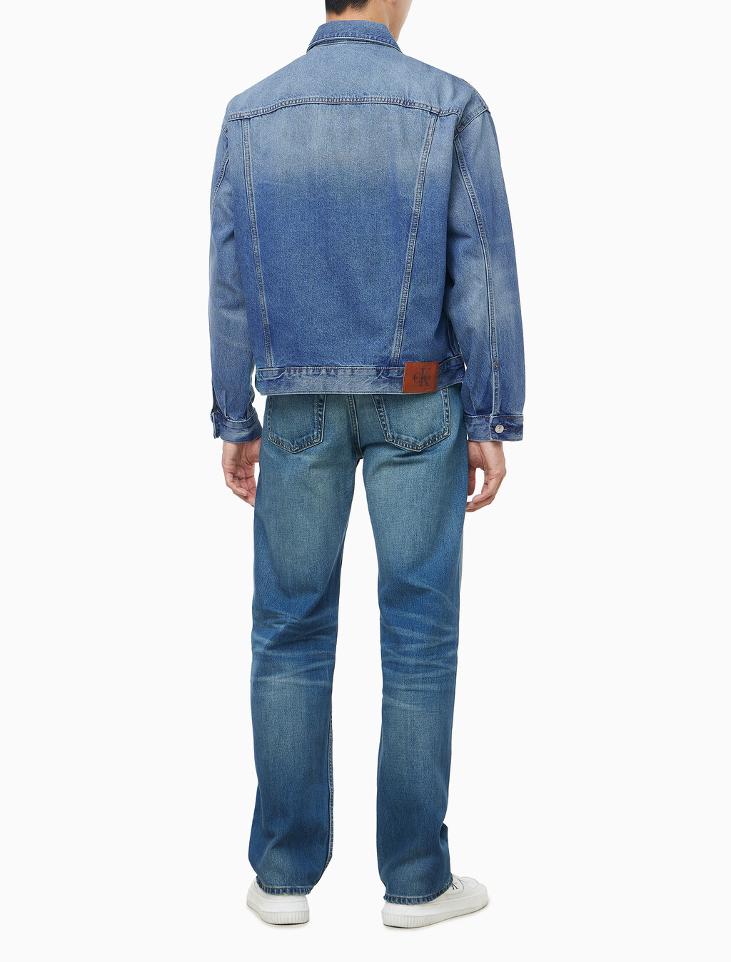 Buy 남성 90S 인디고 시트린 트러커 in color Light blue