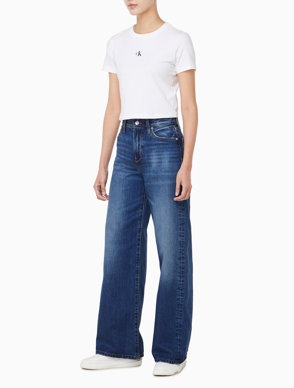 Buy 여성 와이드 레그핏 미드블루 데님 in color Mid blue