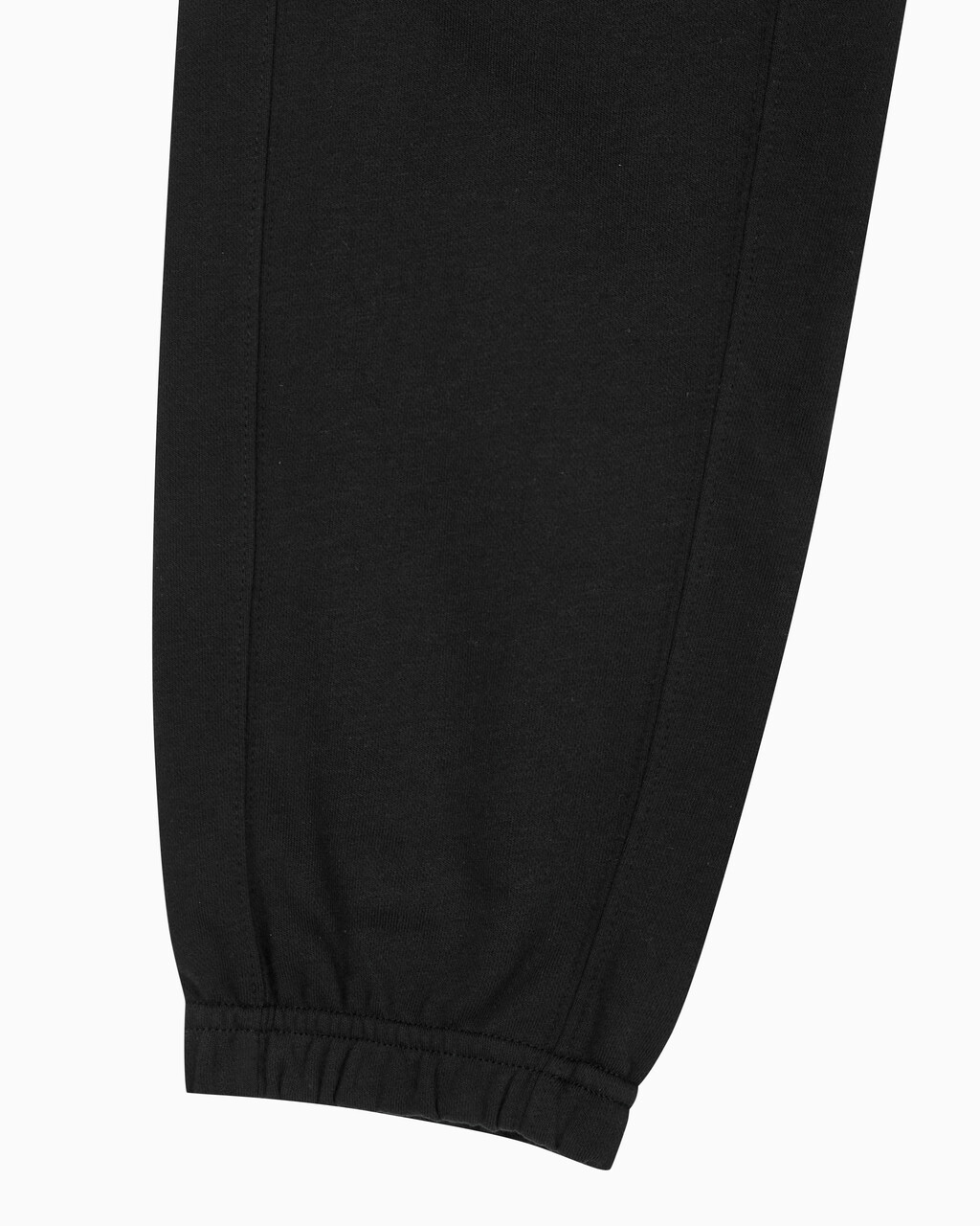 Buy 남성 릴렉스 핏 에센셜 스웻팬츠 in color BLACK