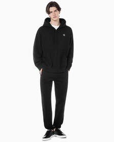 Buy 남성 스탠다드 로고 테리 조거팬츠 in color BLACK BEAUTY