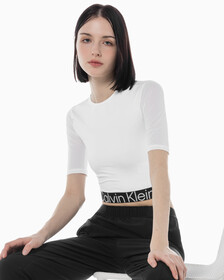 Buy 여성 레귤러 핏 스트레치 기능성 크롭 반팔 티셔츠 in color BRIGHT WHITE