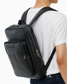 Buy 남성 CKJ 마이크로 페블 백팩 in color BLACK