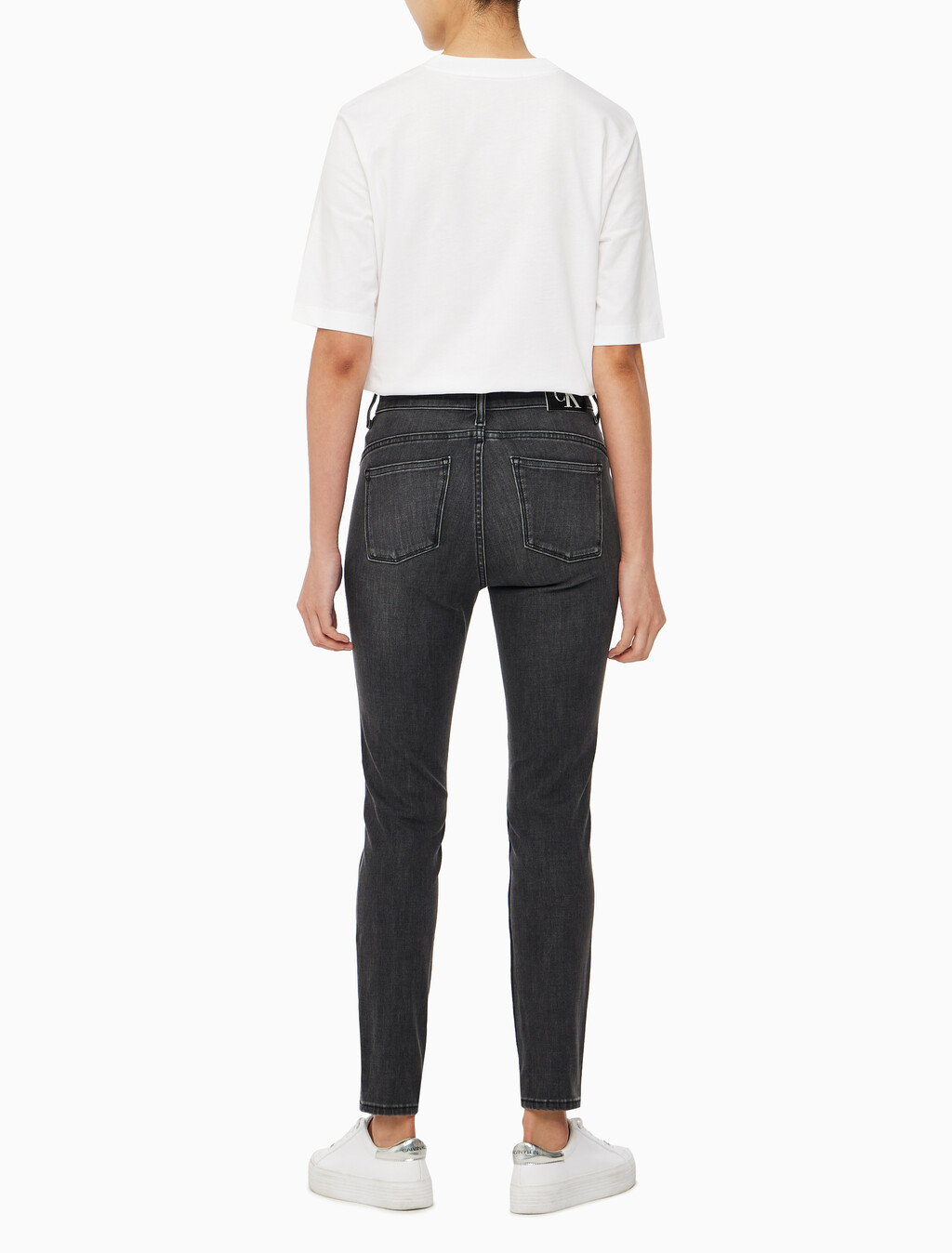 Buy 여성 하이라이즈 스키니핏 앵클 블랙 37.5 기능성 데님 in color WASHED BLACK LOGO LACE