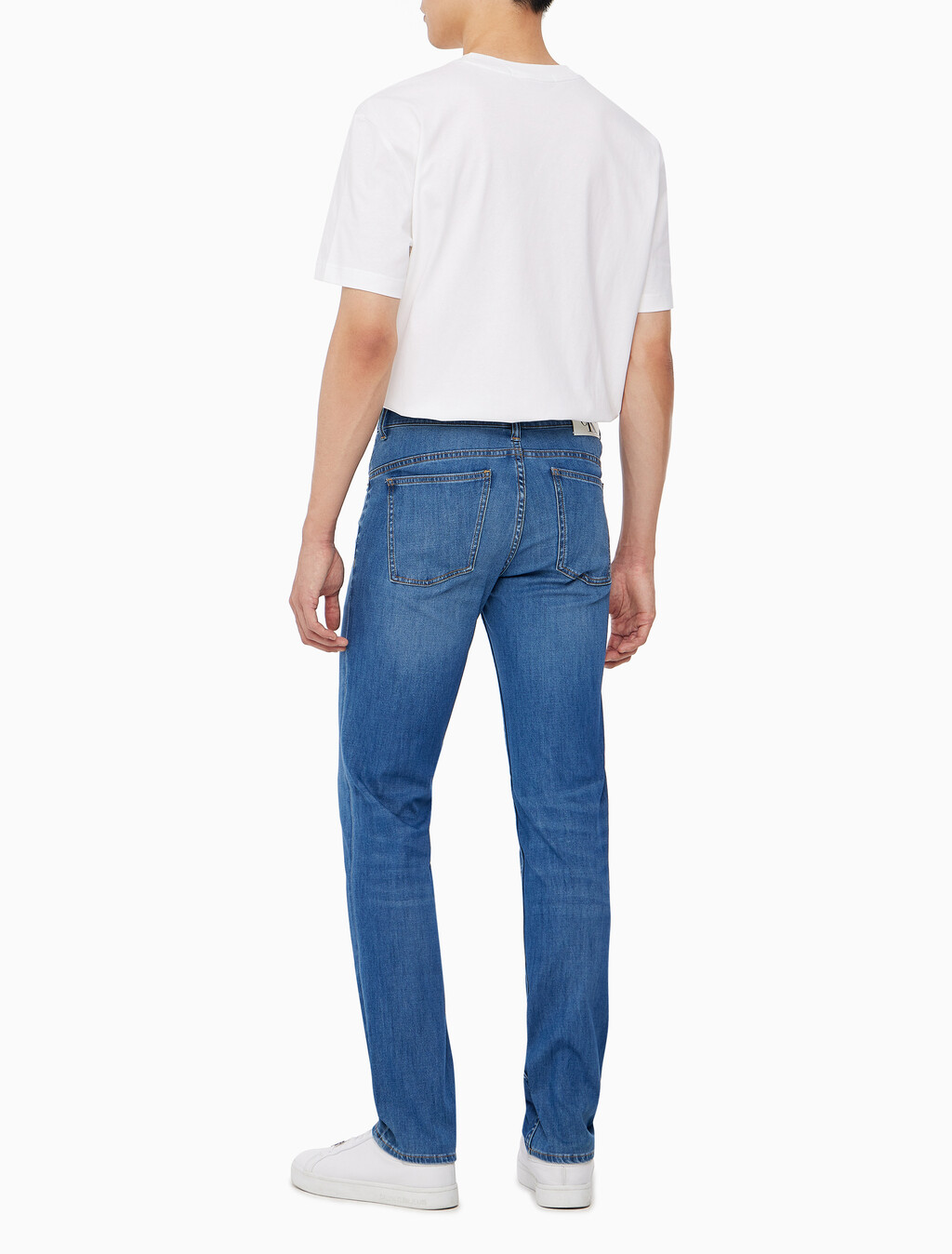 Buy 남성 바디핏 미드블루 37.5 기능성 데님 in color MID BLUE BACK EMBRO