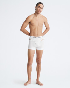 Buy 남성 코튼 스트레치 디컨스트럭티드 트렁크 in color WHITE