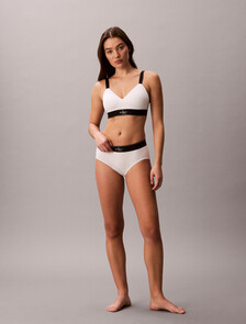 Buy 여성 CK 그래픽 AF 힙스터 in color WHITE