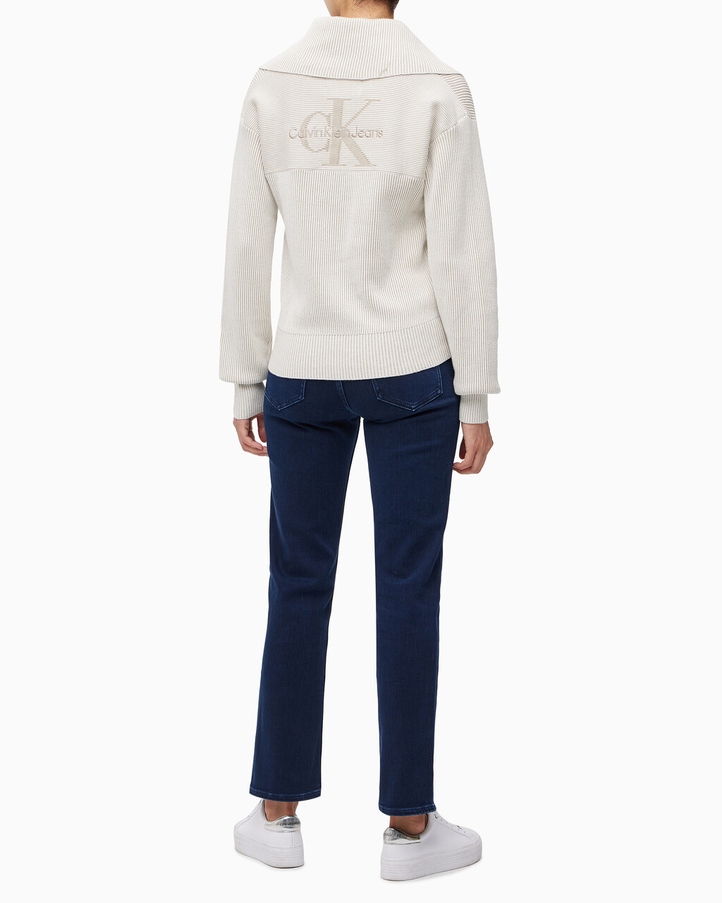 Buy 여성 하프집업 와이드 카라 스웨터 in color WHITE