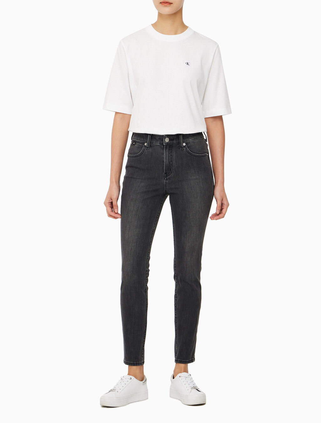 Buy 여성 하이라이즈 스키니핏 앵클 블랙 37.5 기능성 데님 in color WASHED BLACK LOGO LACE