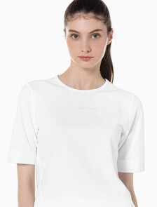 Buy 여성 박시 핏 에센셜 기능성 반팔 티셔츠 in color BRIGHT WHITE