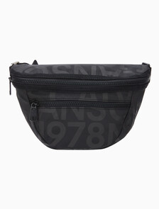 Buy 남성 CKJ 리버시블 지퍼 새들백 in color BLACK