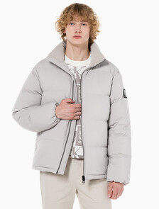 Buy 남성 레귤러핏 스탠드 카라 숏 다운 푸퍼 재킷 in color GREY