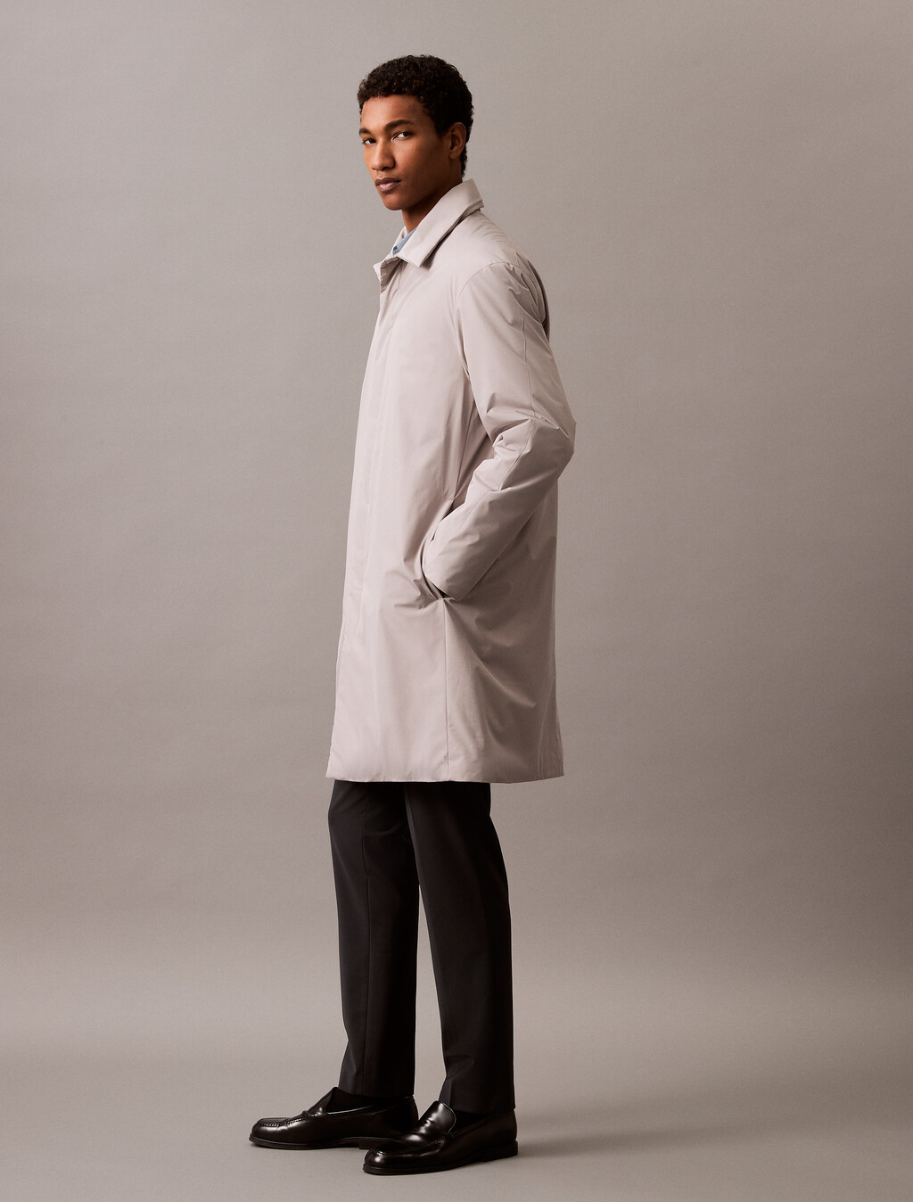Buy 남성 롱슬리브 테크 폴리 카 코트 in color FLINT GRAY