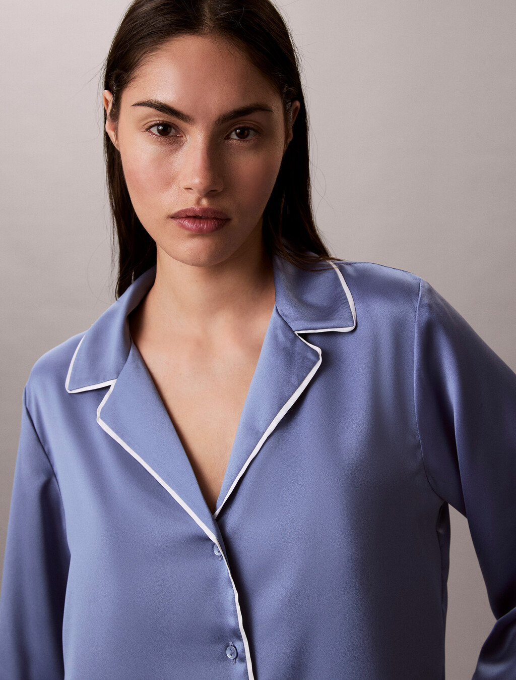 Buy 여성 새틴 씬 7부 셔츠 in color BLUE