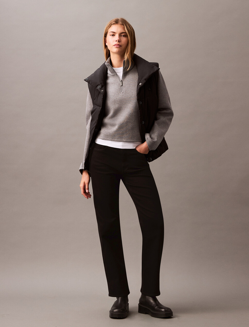 Buy 여성 롱슬리브 스페이서 하이넥 풀오버 in color MEDIUM GREY HEATHER