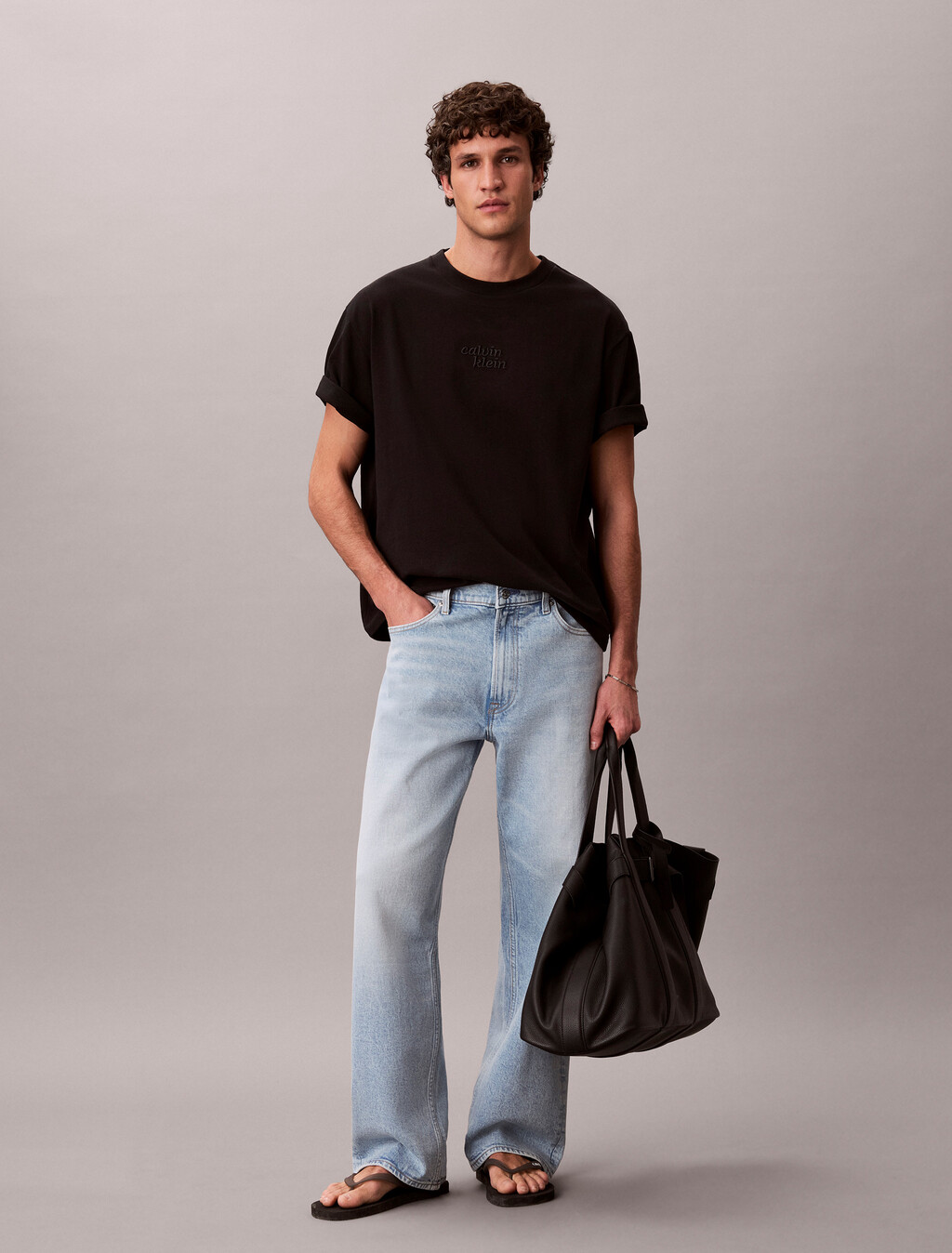 Buy 헤비 오픈엔드 저지 그래픽 티 in color BLACK