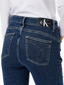 Buy 여성 하이라이즈 바디 슬림 부츠핏 앵클 이탈리안 데님 in color BLUE BLACK HANGER LOOP