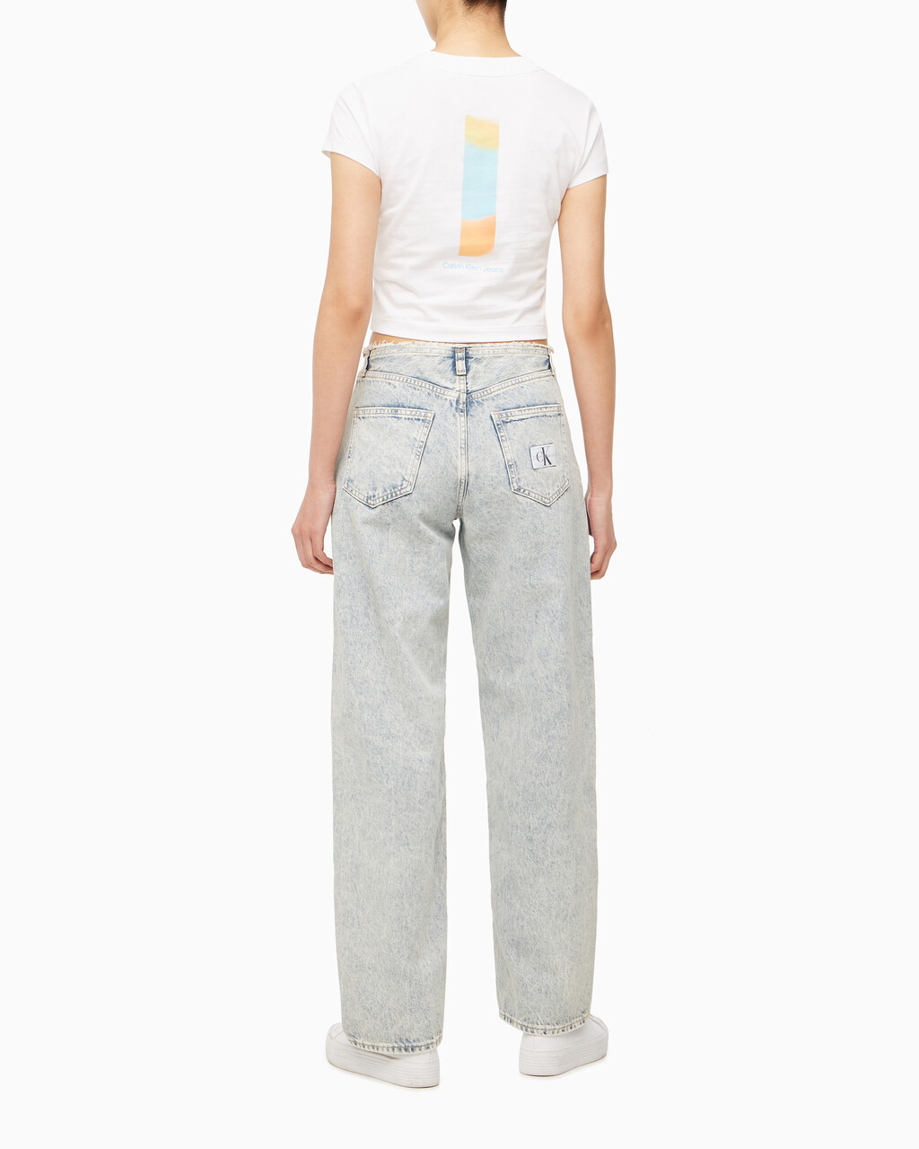 Buy 여성 90's 스트레이트핏 라이트블루 데님 in color 028A CHALKY BLU