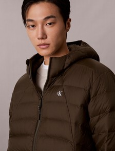 Buy 유니섹스 쉬어 라이트 다운 자켓 in color Green