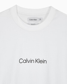 Buy 남성 릴렉스핏 스탠다드 로고 크루넥 반팔 티셔츠 in color BRILLIANT WHITE