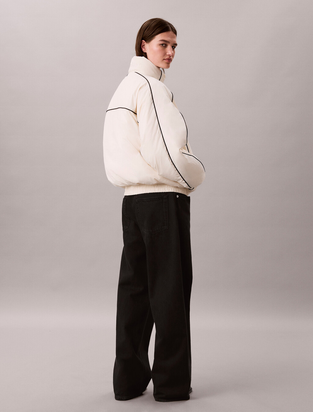 Buy 여성 노벨티 경량 다운 자켓 in color DESERT SAND DUN