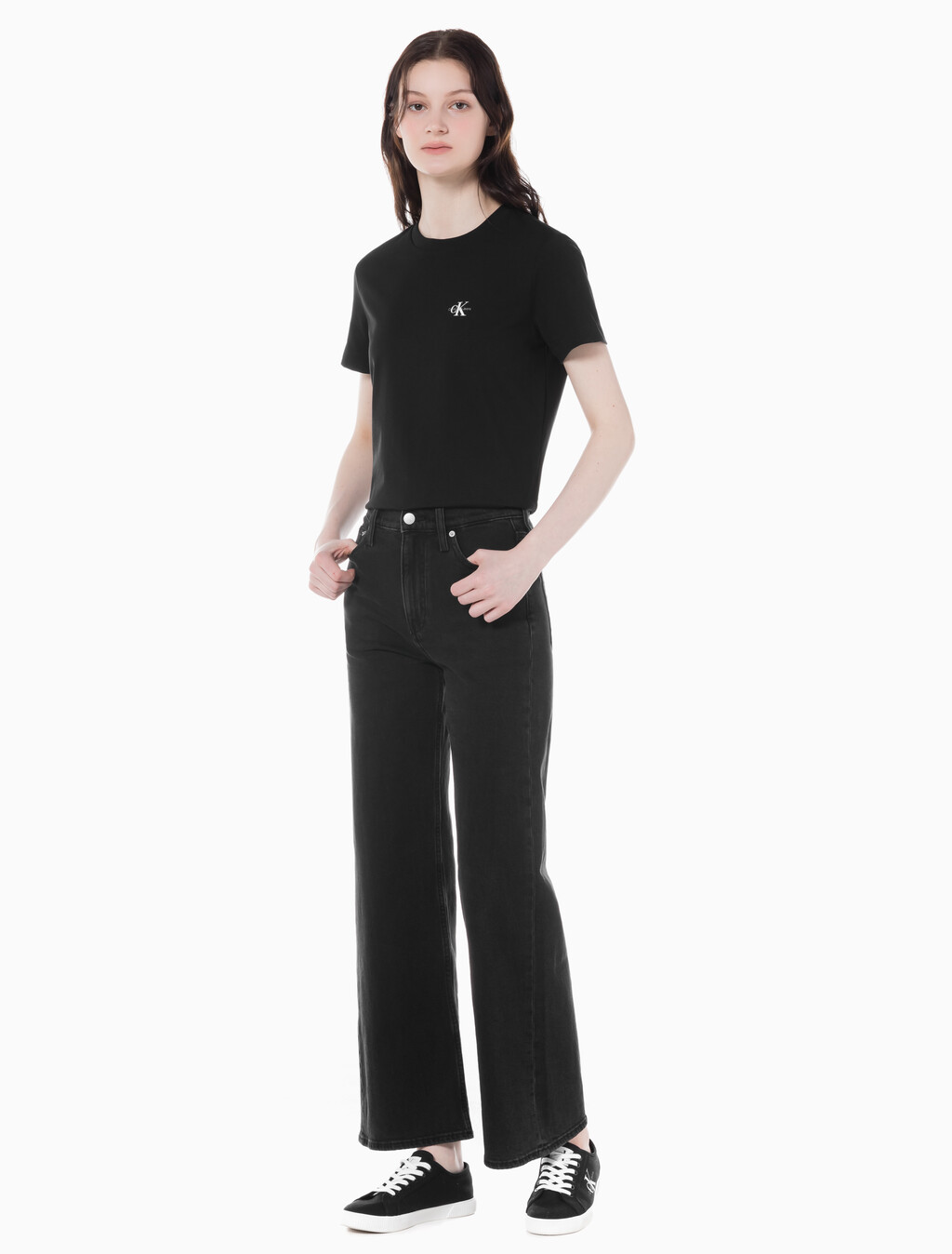 Buy 여성 하이라이즈 와이드핏 블랙 데님 in color WASHED BLACK LOGO LACE