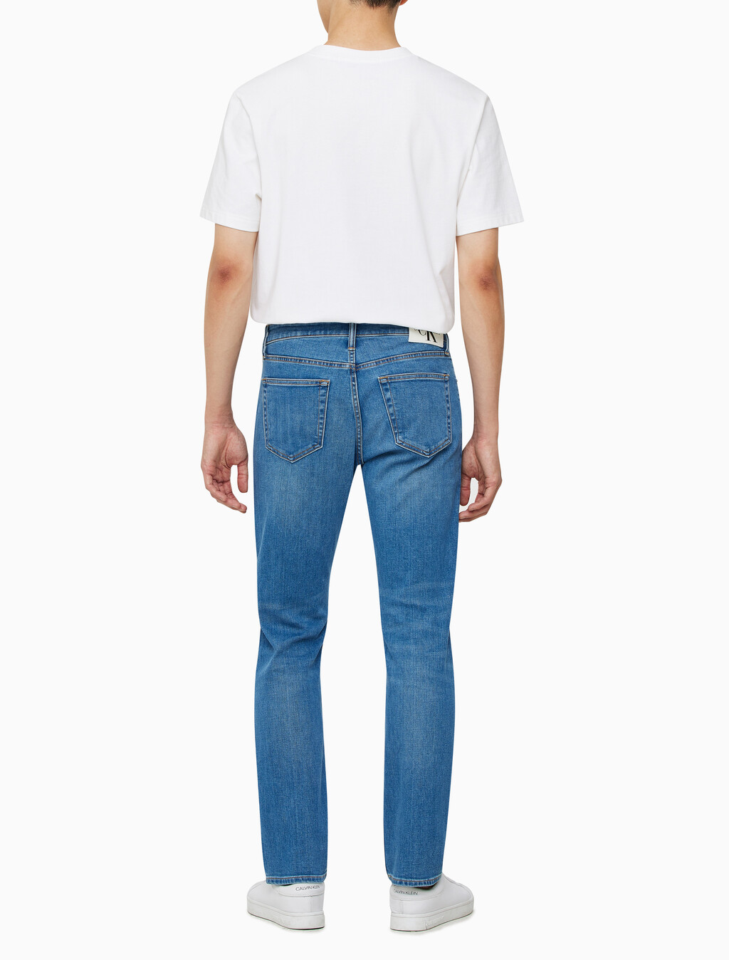 Buy 남성 어센틱 스트레이트핏 미드블루 37.5 기능성 데님 in color CHALKY BLUE