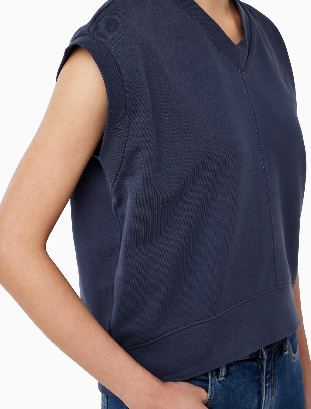 Buy 여성 모노그램 베스트 in color SPEAKEASY