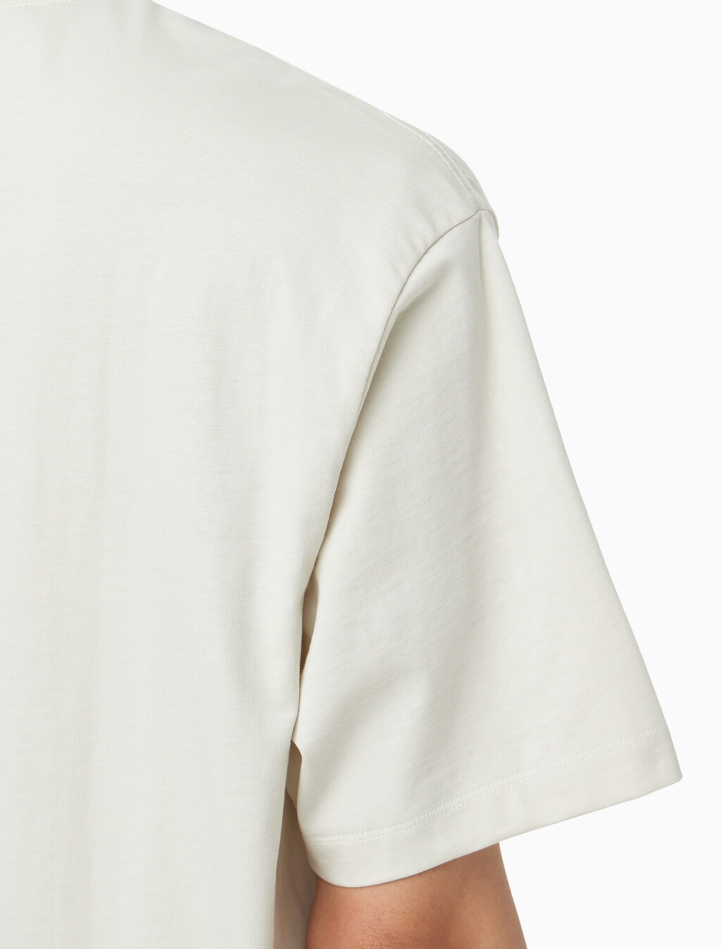 Buy 남성 릴렉스 핏 블락 그래픽 자수 반팔 티셔츠 in color BONE WHITE