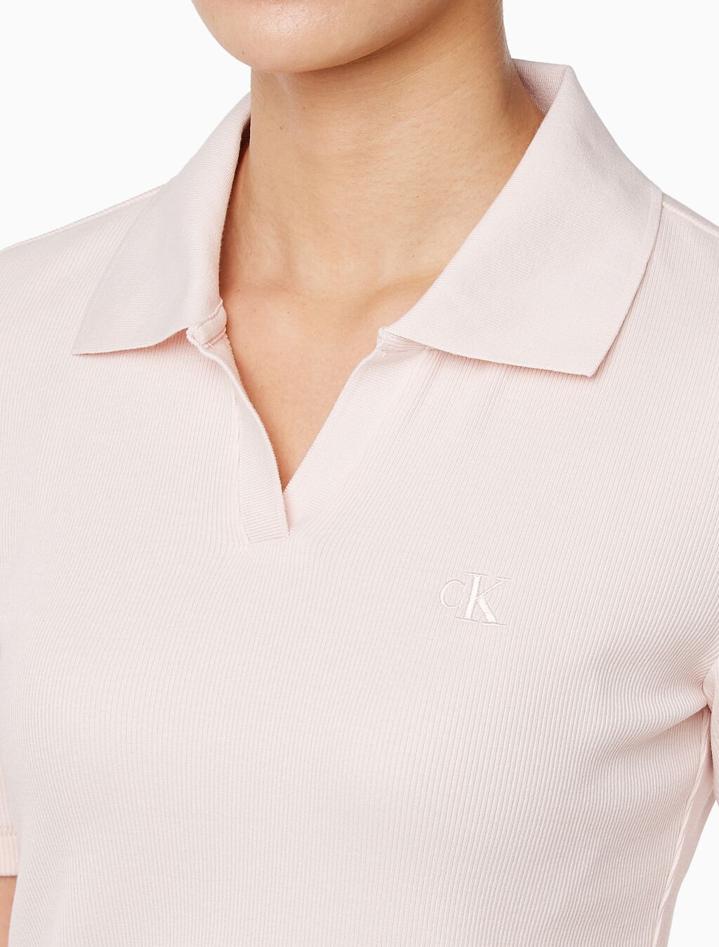 Buy 여성 슬림핏 브이넥 폴로 in color LIGHT PINK