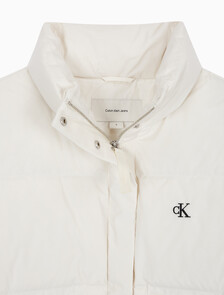 Buy 여성 숏랭스 스탠드 카라 푸퍼 다운 재킷 in color WHITE