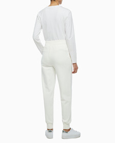Buy 여성 미네랄 다이 모노로고 조거 팬츠 in color WHITE