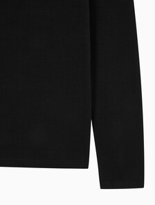 Buy 여성 인스티튜셔널 로고 스트레이트핏 긴팔 티셔츠 in color CK BLACK