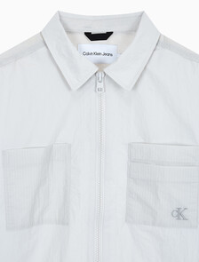 Buy 남성 릴렉스핏 디테처블 유틸리티 셔츠 in color WHITE
