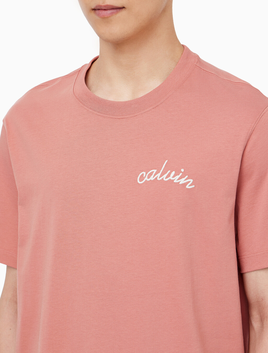 Buy 남성 이지핏 스몰 체인 스티치 로고 반팔 티셔츠 in color SUNSET ROSE