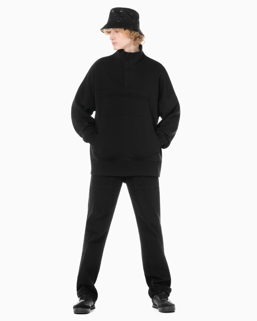Buy 남성 90'S 스트레이트핏 워크웨어 블랙 데님 in color WASHED BLACK LOGO LACE