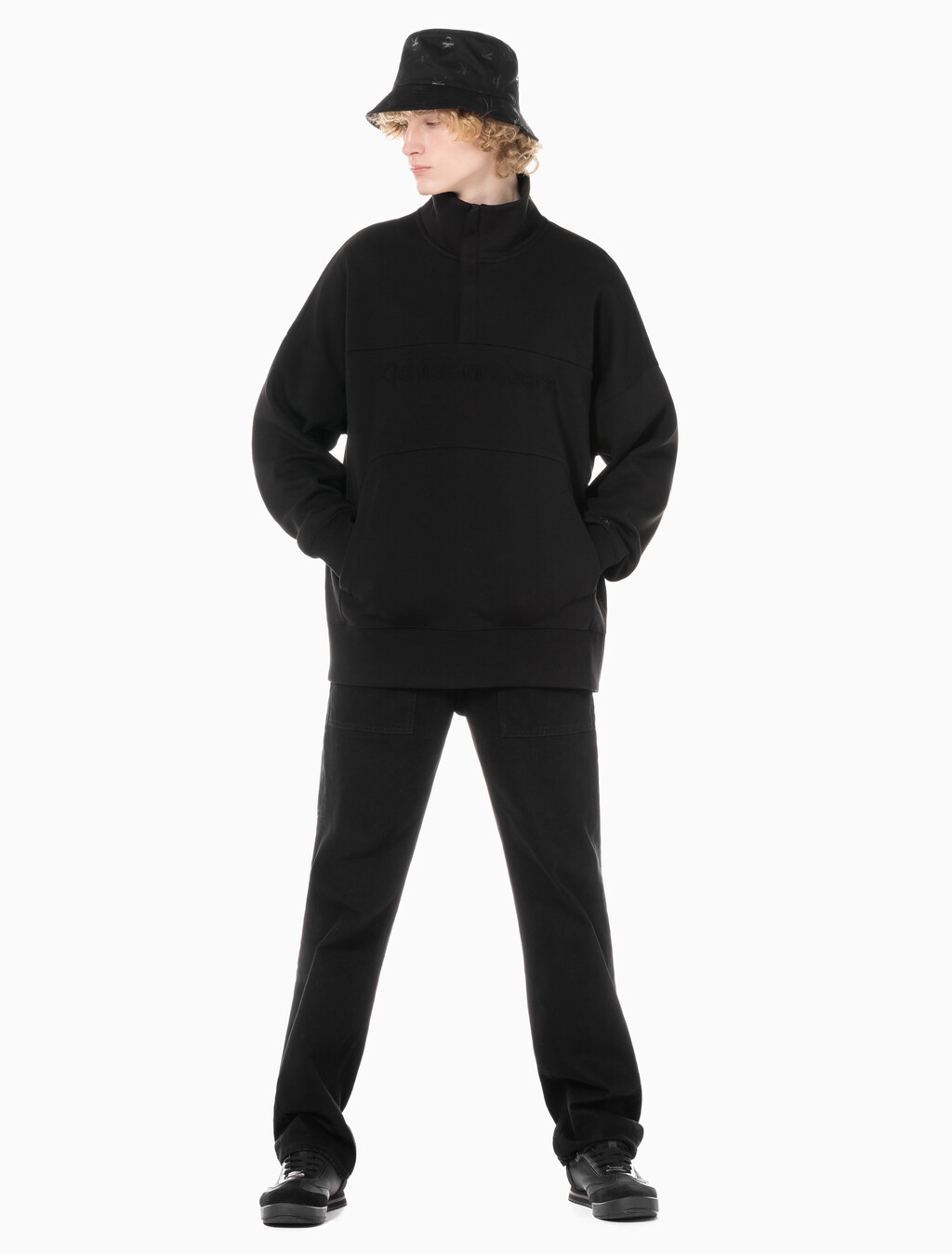 Buy 남성 90'S 스트레이트핏 워크웨어 블랙 데님 in color WASHED BLACK LOGO LACE