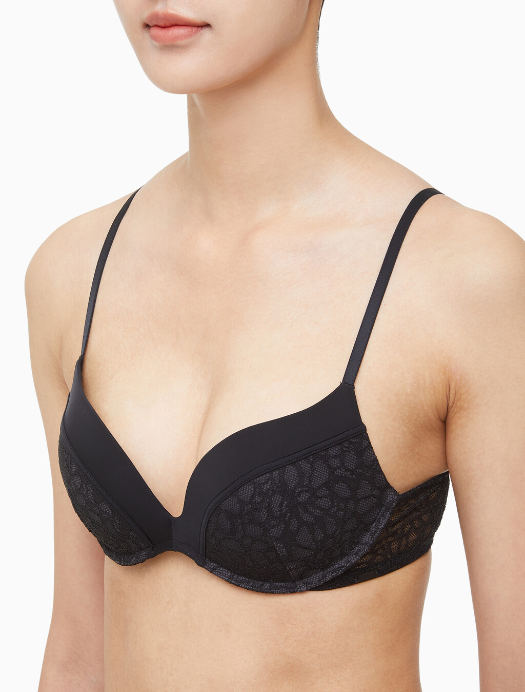 Buy 여성 CK 블랙 그래픽 레이스 AF 푸쉬업 브라 in color BLACK
