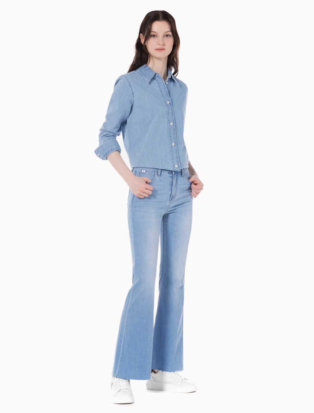 Buy 여성 하이라이즈 플레어핏 라이트블루 37.5 기능성 데님 in color CHALKY BLUE