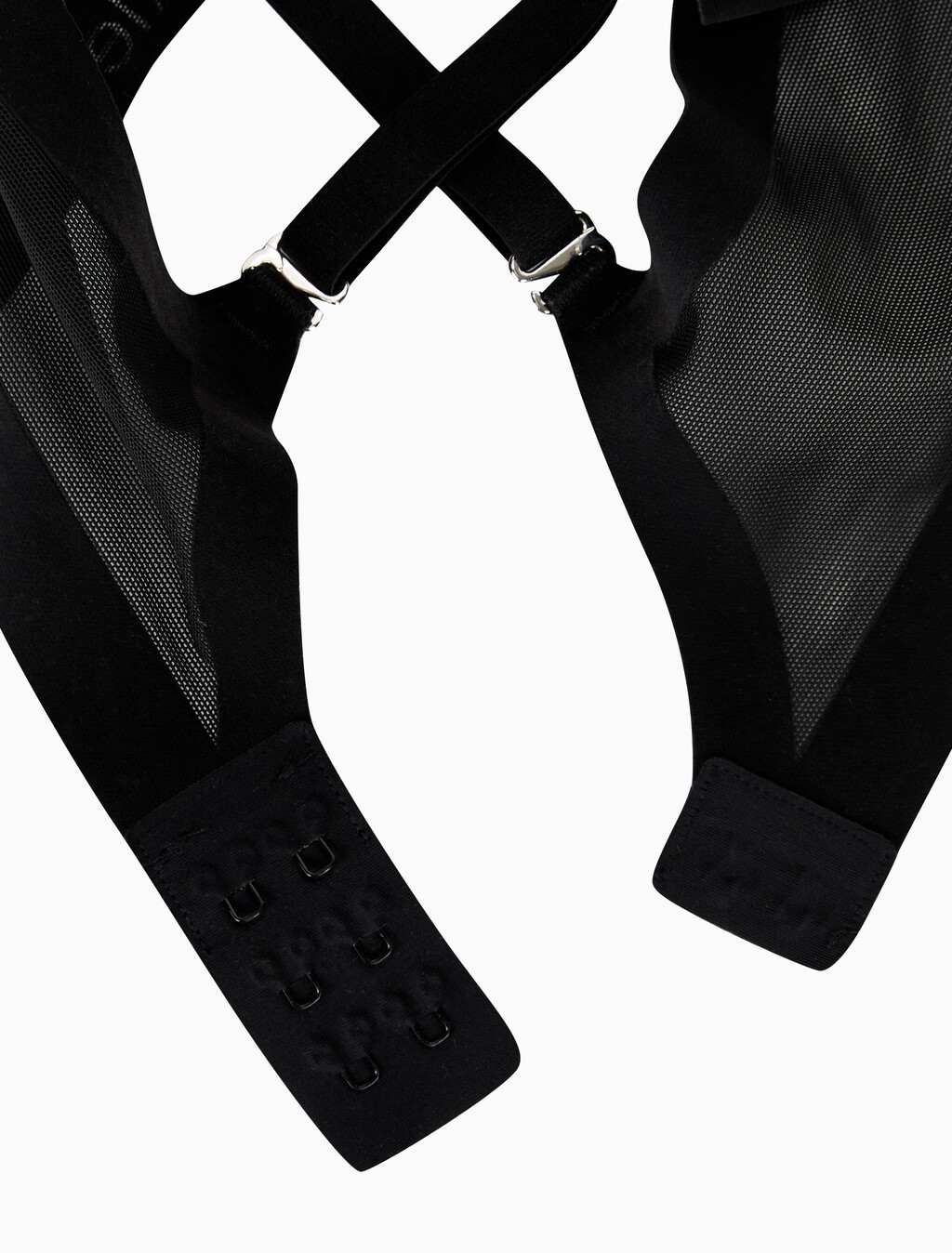 Buy 여성 미니멀리스트 메쉬 업리프트 데미 브라 in color BLACK