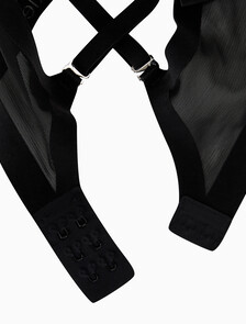 Buy 여성 미니멀리스트 메쉬 업리프트 데미 브라 in color BLACK