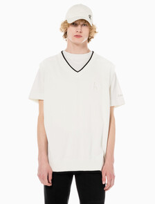 Buy 남성 엠보스드 스웨터 베스트 in color WHITE