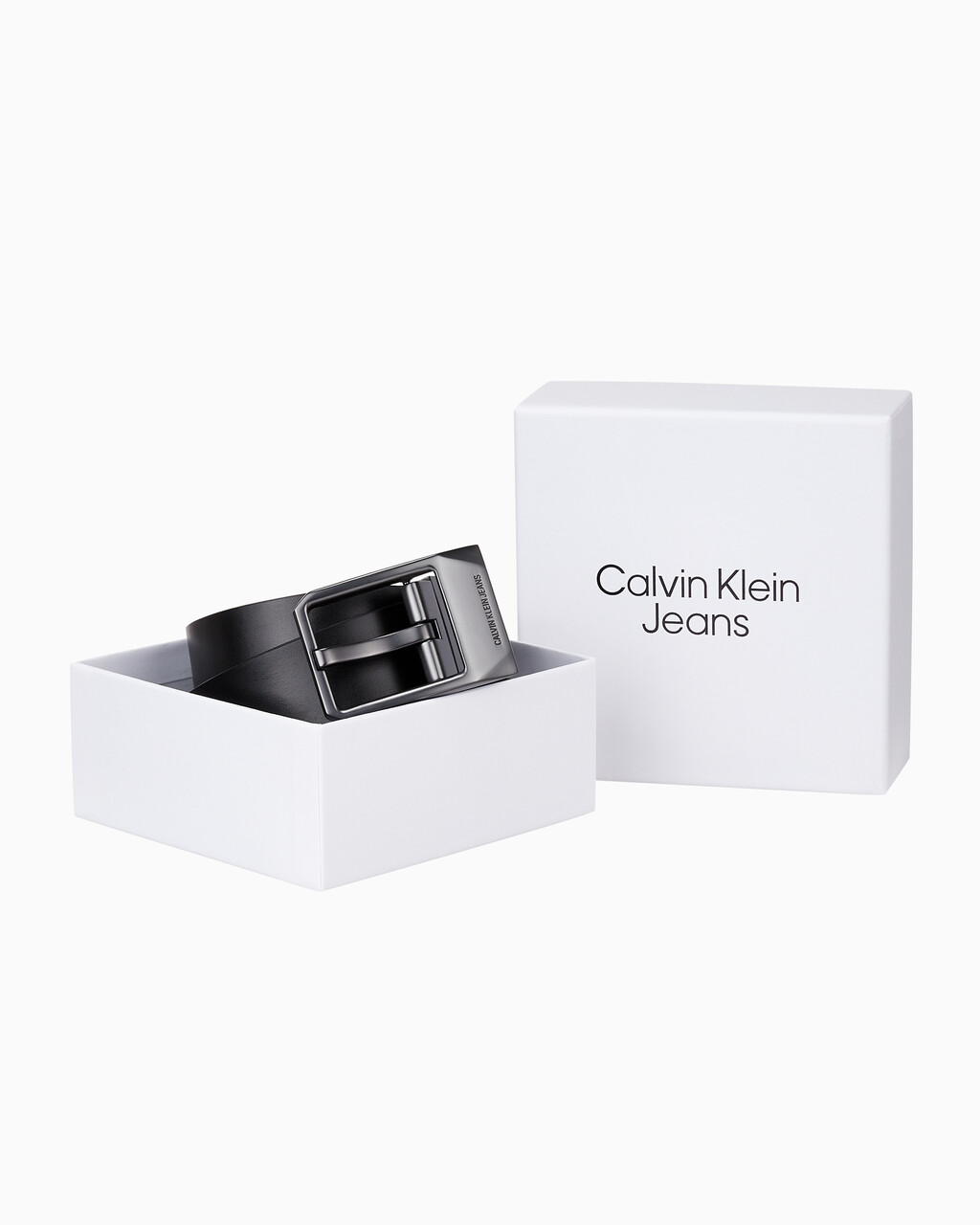 Buy 남성 패시티드 소가죽 양면 벨트 in color BLACK