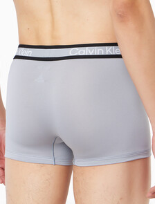 Buy 남성 아이콘 엑티브 메쉬 트렁크 in color Grey