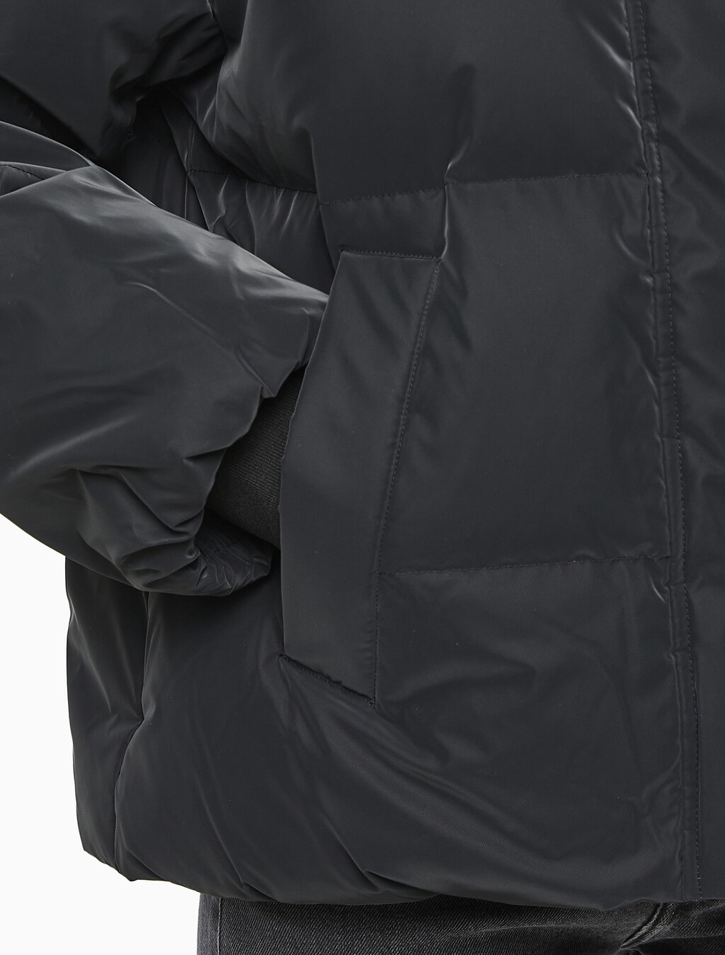 Buy 여성 디터쳐블 후디 다운 푸퍼 in color CK BLACK