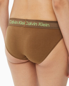 Buy 여성 스텐실 로고 AF 비키니 in color COFFEE LIQUER W. JASMINE
GREEN LOGO
