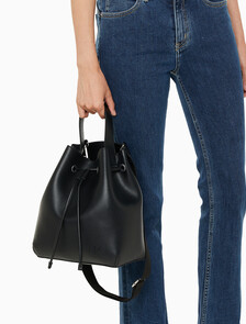 Buy 여성 올데이 PU 버킷백 in color BLACK BEAUTY