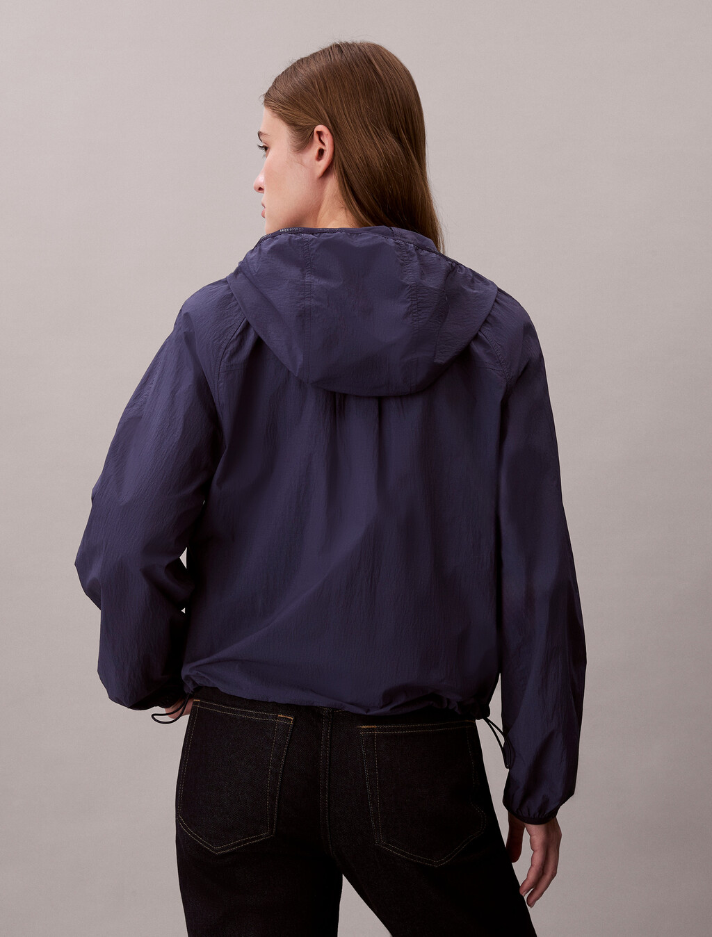 Buy 여성 숏 릴렉스드 패커블 윈드브레이커 in color Evening Blue