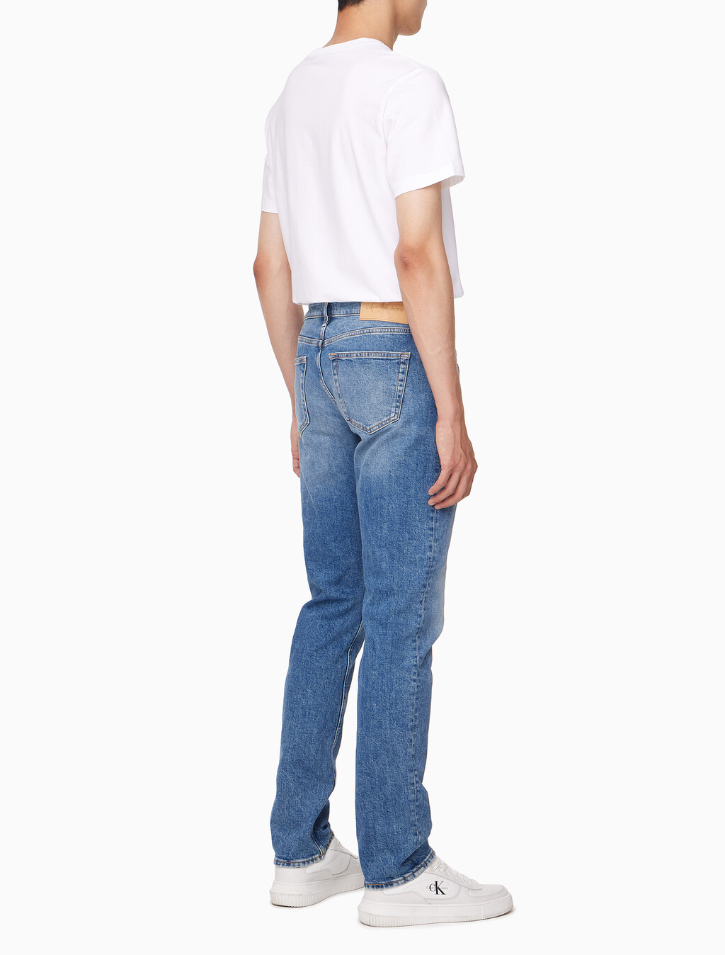 Buy 남성 어센틱 스트레이트핏 미드블루 이탈리안 데님 in color MID BLUE BACK EMBRO